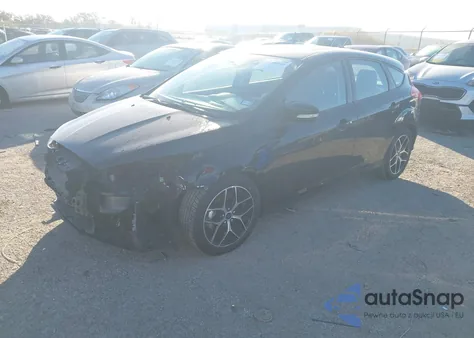 2017 Ford Focus Sel z USA, uszkodzony, nr VIN 1FADP3M2XHL277488